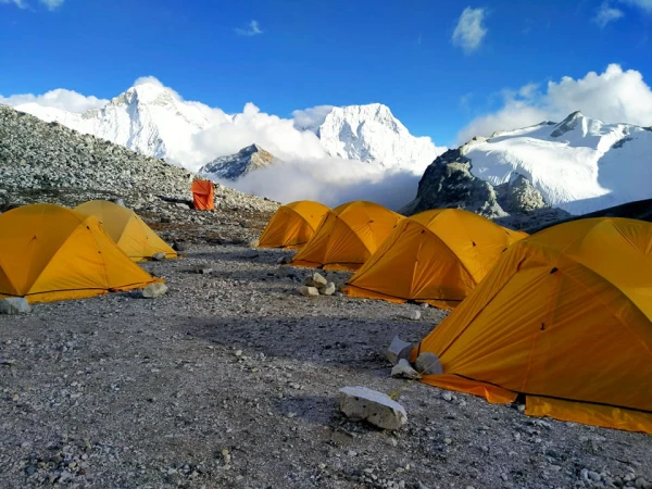 Amphu labtsa pass tent