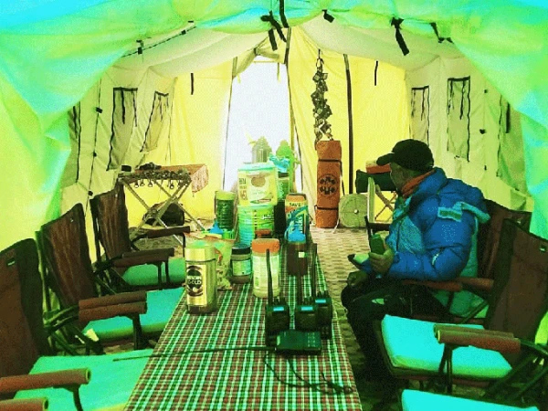 Baruntse dining tent