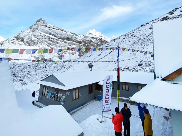 Khare refuge mera lodge