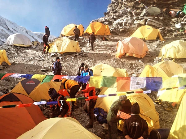 Mera high camp service