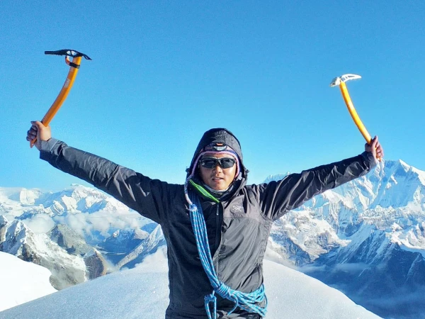 Refuge mera climbing sherpa guide gyaljen