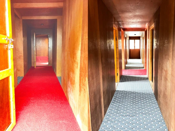 Refuge mera room ways