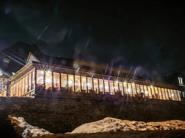 Refuge mera sunroom light 